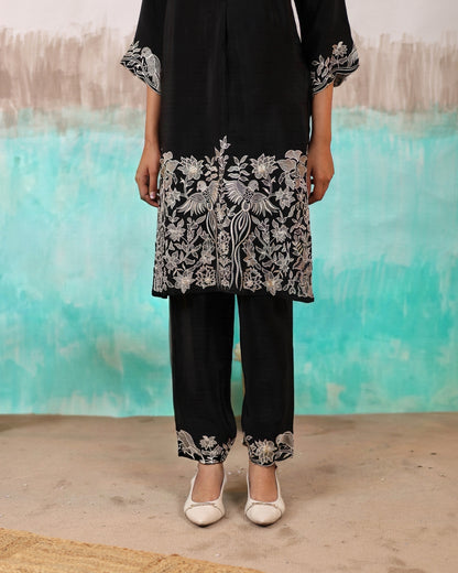 chic black chinnon co ord set